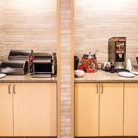 Towneplace Suites By Marriott Gilford Buitenkant foto