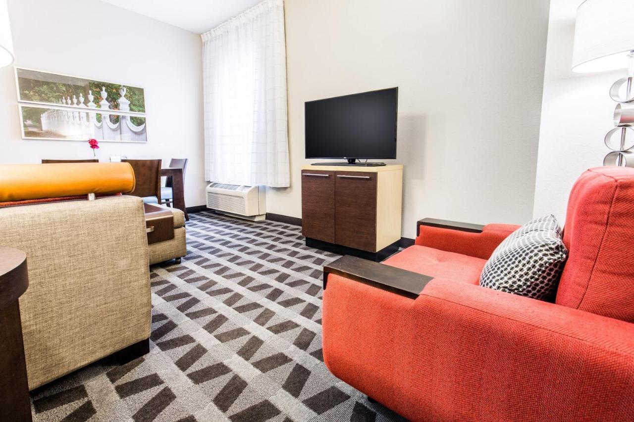 Towneplace Suites By Marriott Gilford Buitenkant foto