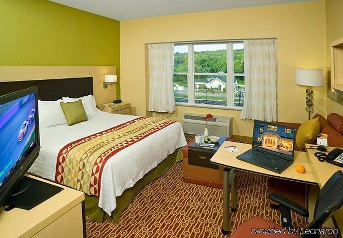 Towneplace Suites By Marriott Gilford Kamer foto