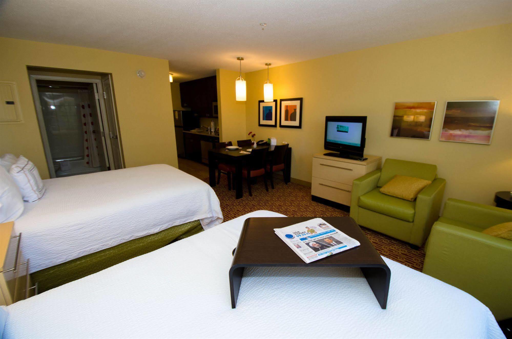 Towneplace Suites By Marriott Gilford Buitenkant foto
