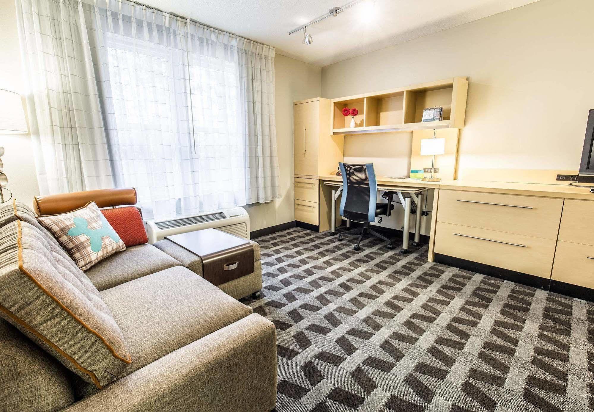 Towneplace Suites By Marriott Gilford Buitenkant foto