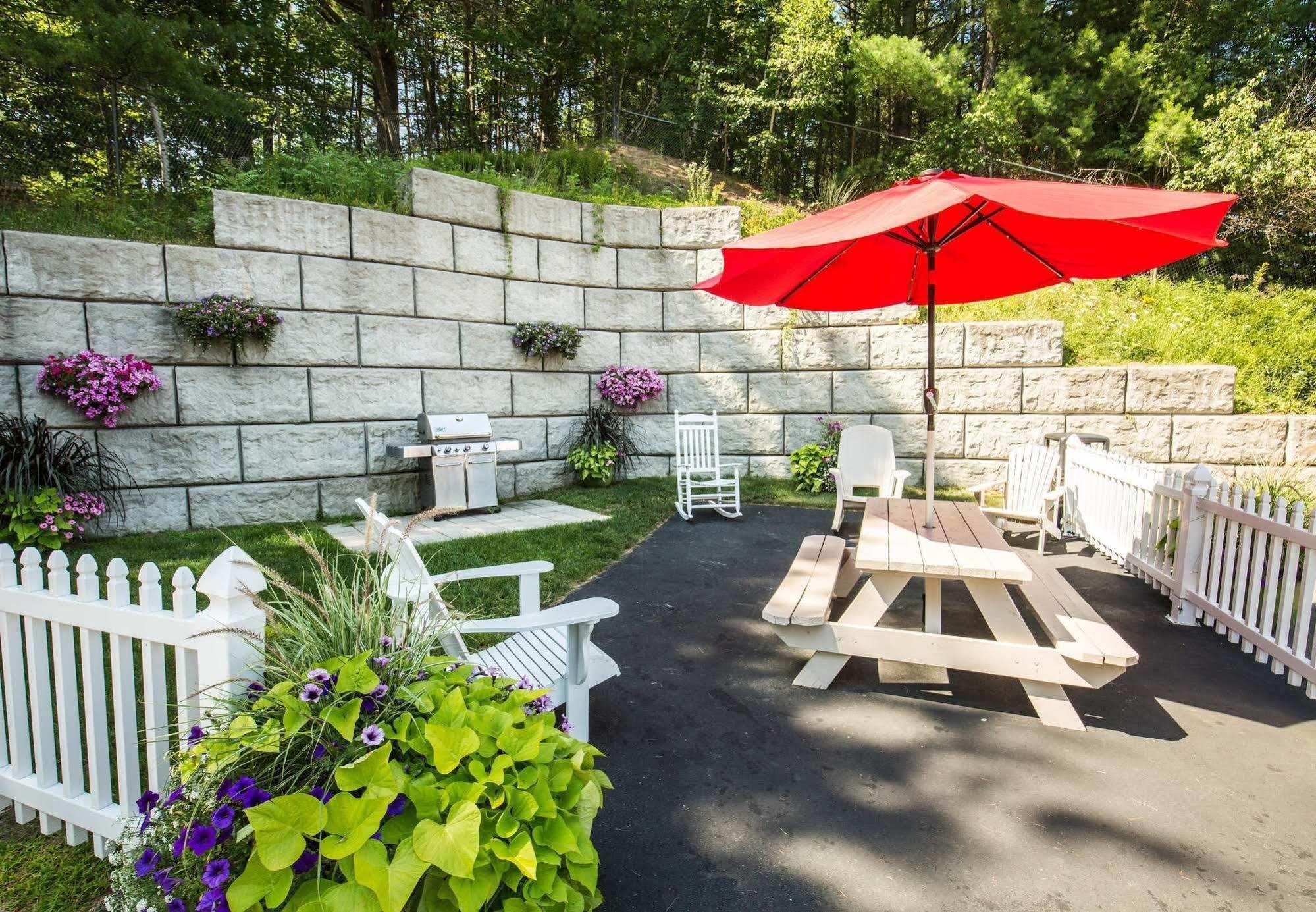 Towneplace Suites By Marriott Gilford Buitenkant foto